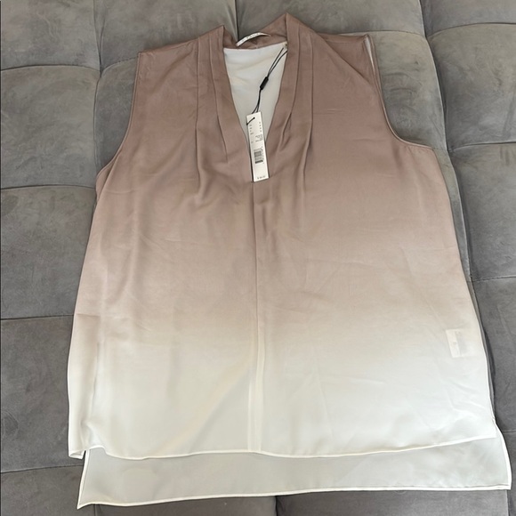 T Tahari Beige and Cream Sleeveless Blouse NWT - Picture 1 of 6
